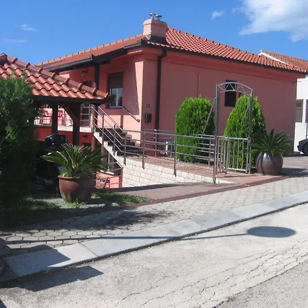 With A Parking Space - 22581 Crikvenica